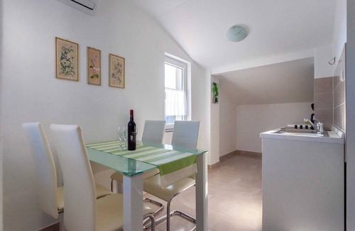 Sveti Vid-Miholjice Apartment | Apartment in Sveti Vid near the Adriatic