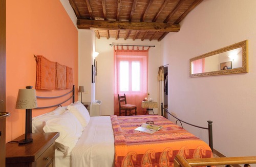 Ponte di Gabbiano Apartment | Apartment in the Crete Senesi between Asciano and Siena