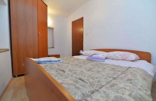 Veli Losinj Apartment | Apartment in Veli Losinj 14933