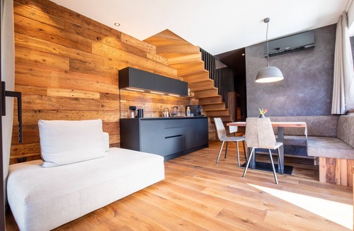 Postal Apartment | Apartment "Innerbachlerhof Gantkofel" with Wi-Fi, Air Conditioning, Garden & Pool