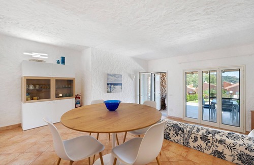 Porto Istana Apartment | Apartment 'Istana' with Shared Pool, Wi-Fi, and Air Conditioning