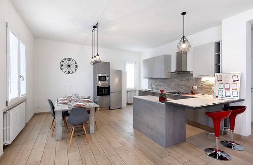 Colà Di Lazise Apartment | Apartment 'La Casa Dei Butei' with Private Garden, Wi-Fi and Air Conditioning