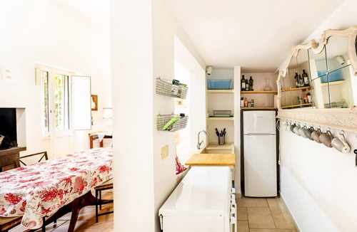 Castrignano de' Greci Apartment | Apartment 'Tenuta Chimeta - Casa Dei Profumi' with Shared Pool, Private Terrace and Wi-Fi