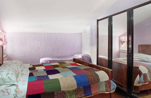 Montale-Serra-Piazza Apartment | Apartment 'La Casa Di Veppo' with Mountain View