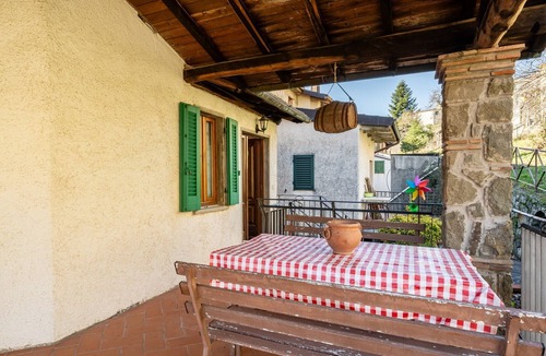 San Marcello Piteglio Apartment | Apartment 'Casa Claire' with Mountain View, Private Terrace and Private Garden