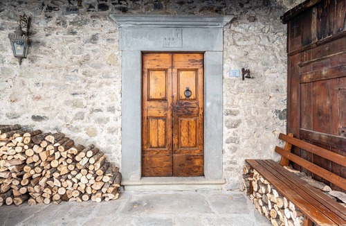 San Marcello Piteglio Apartment | Apartment 'Antico Forno' with Mountain View and Wi-Fi