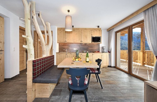 Sant'Andrea in Monte Apartment | Apartment 'Ban Rutzner Brixen' with Mountain View, Shared Terrace and Wi-Fi
