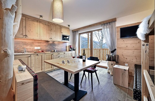 Sant'Andrea in Monte Apartment | Apartment 'Ban Rutzner Trametsch' with Mountain View, Shared Terrace and Wi-Fi