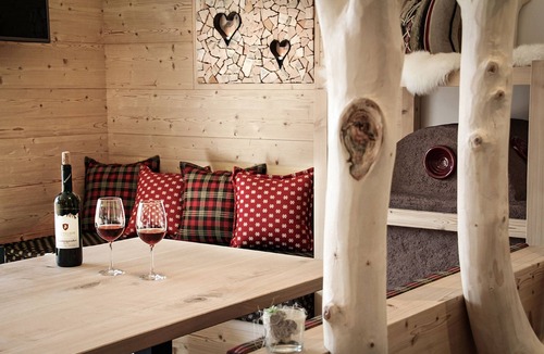 Sant'Andrea in Monte Apartment | Apartment 'Ban Rutzner Trametsch' with Mountain View, Shared Terrace and Wi-Fi