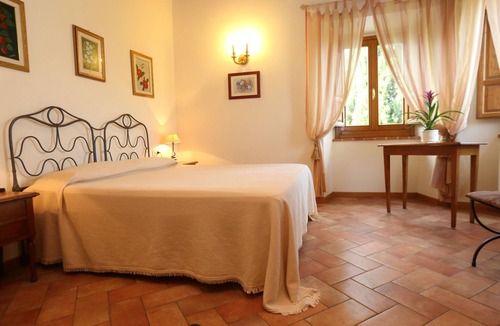 Serravalle Pistoiese House | Apartment 2 rooms - 1 bathroom - sleeps 5 - wifi - pool