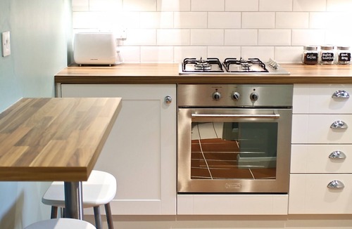 Quidhampton Apartment | Apartment Just Minutes from Salisbury & Stonehenge with Countryside Views