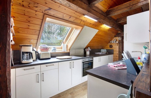 Blasiwald Apartment | Apartment 'Karlshorst' with Shared Garden, Balcony and Wi-Fi