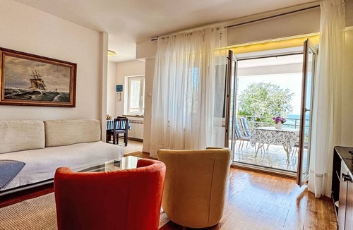 Icici Apartment | Apartment Kisic 3 mit herrlichem Meerblick by Interhome