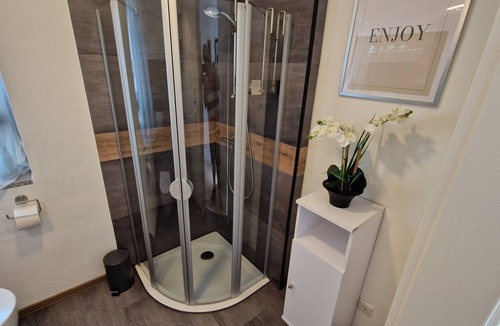 Roding Apartment | Apartment kitchen, WLAN, SMART TV, modern, 1 double bed in Roding