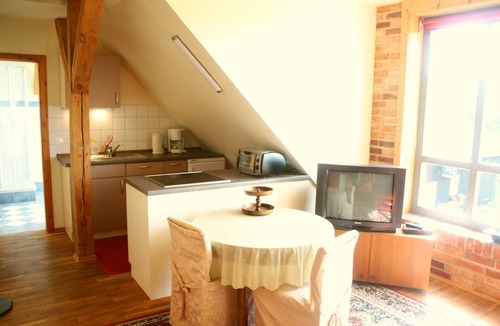 Teterow Apartment | Apartment Klatschmohn - I know a house on the forest .