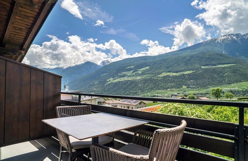 Silandro Apartment | Apartment 'Kortscherhof Apt Typ 6-2' with Mountain View, Shared Garden and Wi-Fi