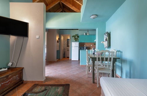 Vathy Apartment | Apartment 'Kymothoi' with Sea View, Wi-Fi and Air Conditioning