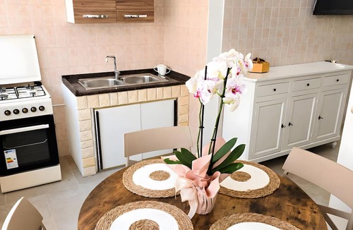 Ugento Apartment | Apartment 'L'Aurora B&B - Suite Tramonto' with Shared Terrace, Wi-Fi and Air Conditioning