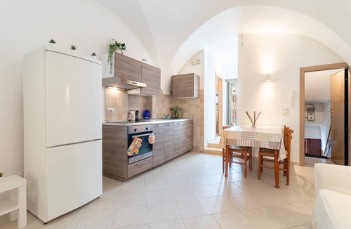 Putignano Apartment | Apartment 'La Greca 59' with Wi-Fi
