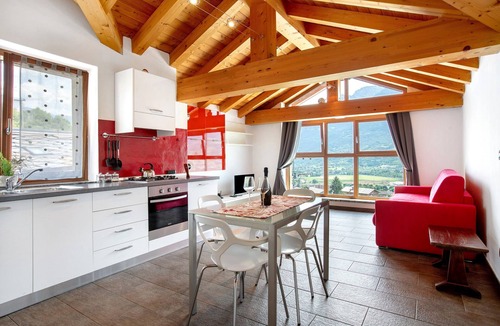 Montan-Angelin-Arensod Apartment | Apartment 'La Maison De Carletto' with Mountain View