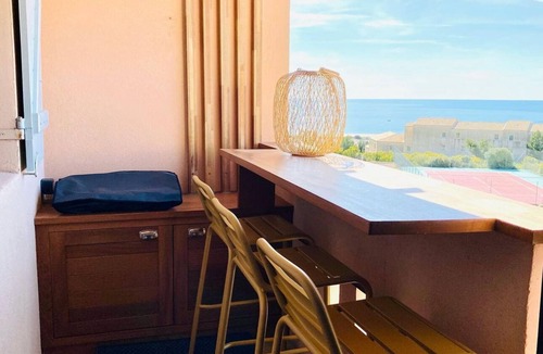 Saint-Pierre-la-Mer Apartment | Apartment 'La Perle Marine' with Sea View, Shared Pool and Wi-Fi