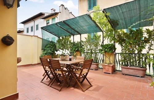 Santa Croce Apartment | Apartment LA TERRAZZA, between Ponte Vecchio and Piazza Santa Croce