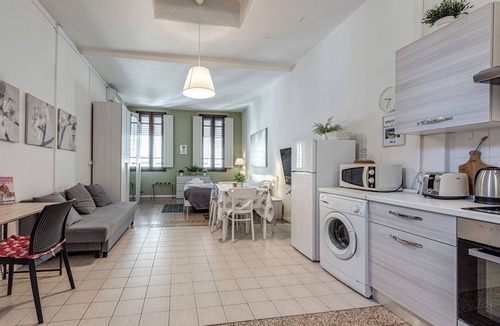 Santa Maria Novella Apartment | Apartment 'La Terrazza Suite A Firenze' with Private Terrace, Wi-Fi and Air Conditioning