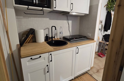 Lucoli Apartment | Apartment 'Le Case Di Reno' with Mountain View, Wi-Fi and Air Conditioning
