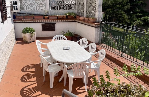 San Giovanni-Chiadino-Rozzol Apartment | Apartment 'Le Pergole' with Sea View, Wi-Fi and Air Conditioning