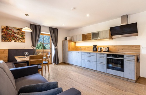Valles Apartment | Apartment "Lechnerhof Wilde Kreuzspitze" Near the Ski Area with Mountain View and Wi-Fi