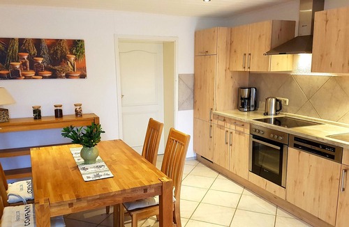 Leest Apartment | Apartment Leest No. 2, country style, sitting area + grill, former farm, by the lake, 85sqm