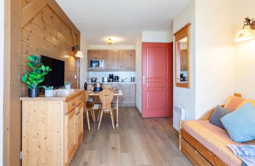 Le Corbier Apartment | Apartment Les Alpages du Corbier-7 by Interhome