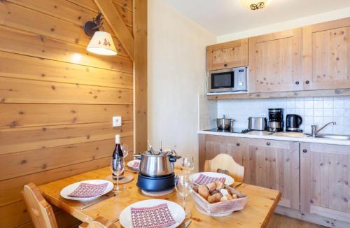 Le Corbier Apartment | Apartment Les Alpages du Corbier-7 by Interhome