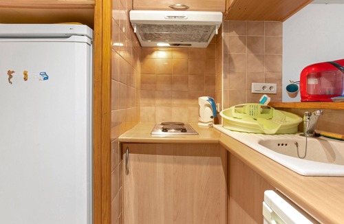 Valescure Apartment | Apartment 'Les Collines De Valescure Les Pins' with Shared Pool, Private Terrace and Wi-Fi