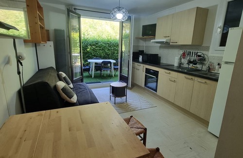 Gresse-en-Vercors Apartment | Apartment 'Les Centaurees' with Mountain View, Shared Pool and Private Garden