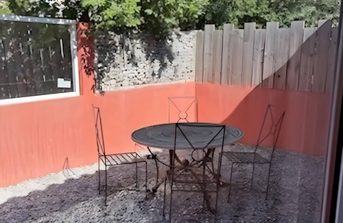 Ginasservis Apartment | Apartment "Les Salons du Bastier 2" with Private Terrace and Wi-Fi