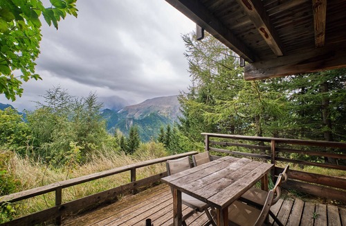 Villard-Reculas Apartment | Apartment 'Les Vallons' with Mountain View, Private Terrace and Wi-Fi