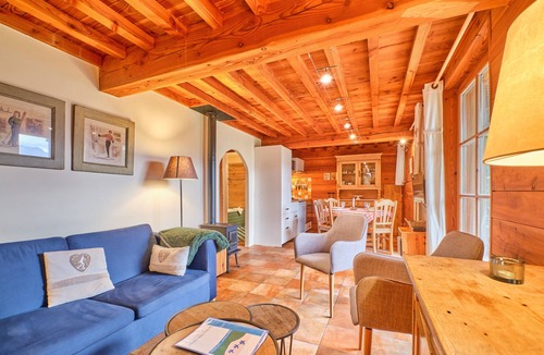Villard-Reculas Apartment | Apartment 'Les Vallons' with Mountain View, Private Terrace and Wi-Fi