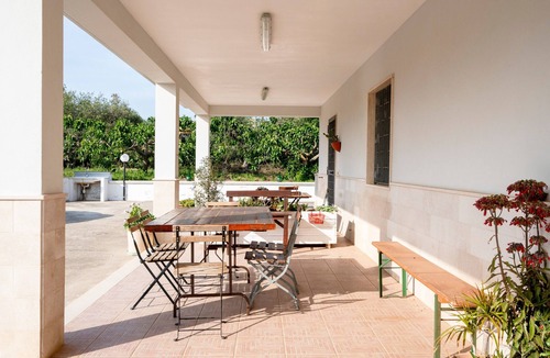 L'Assunta Apartment | Apartment 'Limone' with Shared Pool, Private Terrace and Wi-Fi