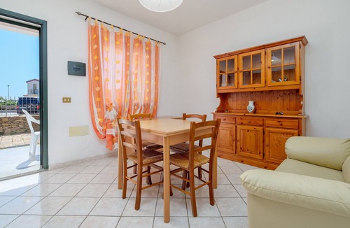 Limpiddu Apartment | Apartment 'Limpiddu 2' with Mountain View, Shared Garden and Wi-Fi