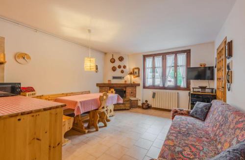 Sant'Antonio di Mavignola Apartment | Apartment Lo Chalet del Bepy by Interhome