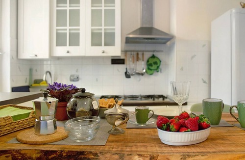 Bogliasco Apartment | Apartment 'Lo Scoglio' with Private Garden and Wi-Fi