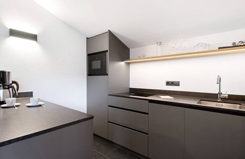 San Cipriano Apartment | Apartment 'Lomberda' with Mountain View, Shared Terrace and Wi-Fi