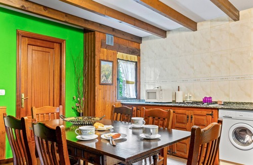 Caunedo House | Apartment 'Lorences B' with Mountain View