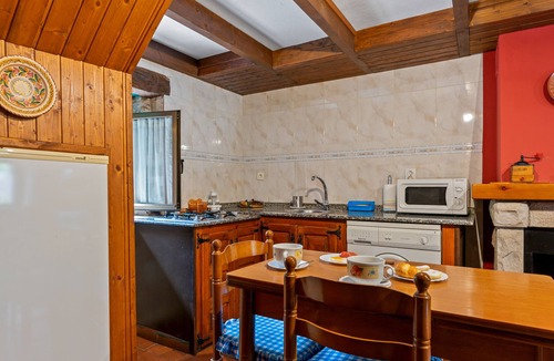 Caunedo House | Apartment 'Lorences C' with Mountain View