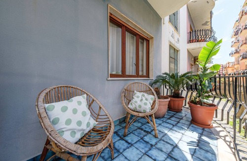 Milazzo Apartment | Apartment 'Luce' with Shared Terrace, Wi-Fi and Air Conditioning