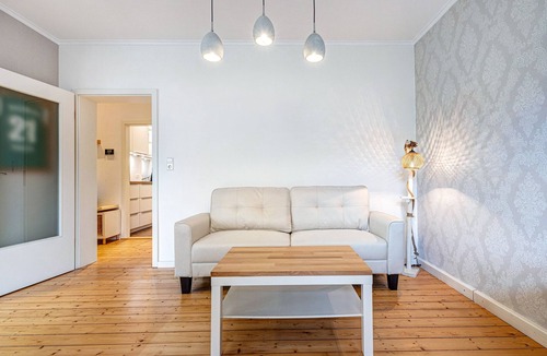 List Apartment | Apartment 'Möblierte Luxuswohnung Mit Kamin' with Wi-Fi