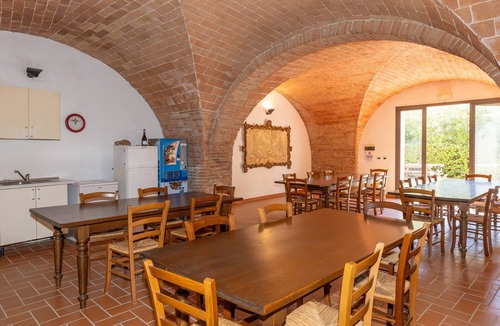 Rosignano Marittimo Apartment | Apartment 'Malva' with Shared Pool and Garden