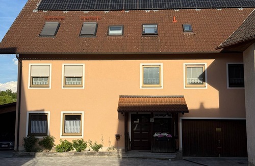 Hollfeld Apartment | Apartment 'M Keller' with Shared Terrace, Shared Garden and Wi-Fi