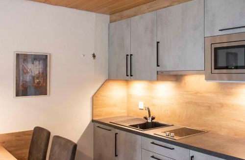Ravaisch Apartment | Apartment Madlaina
